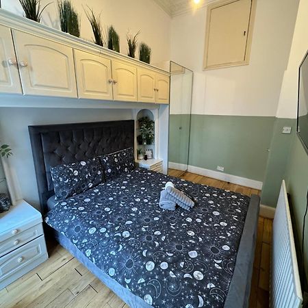 לונדון Central And Affordable Flat For 6 People In Zone 1 - Baker Street - With Breakfast Included מראה חיצוני תמונה