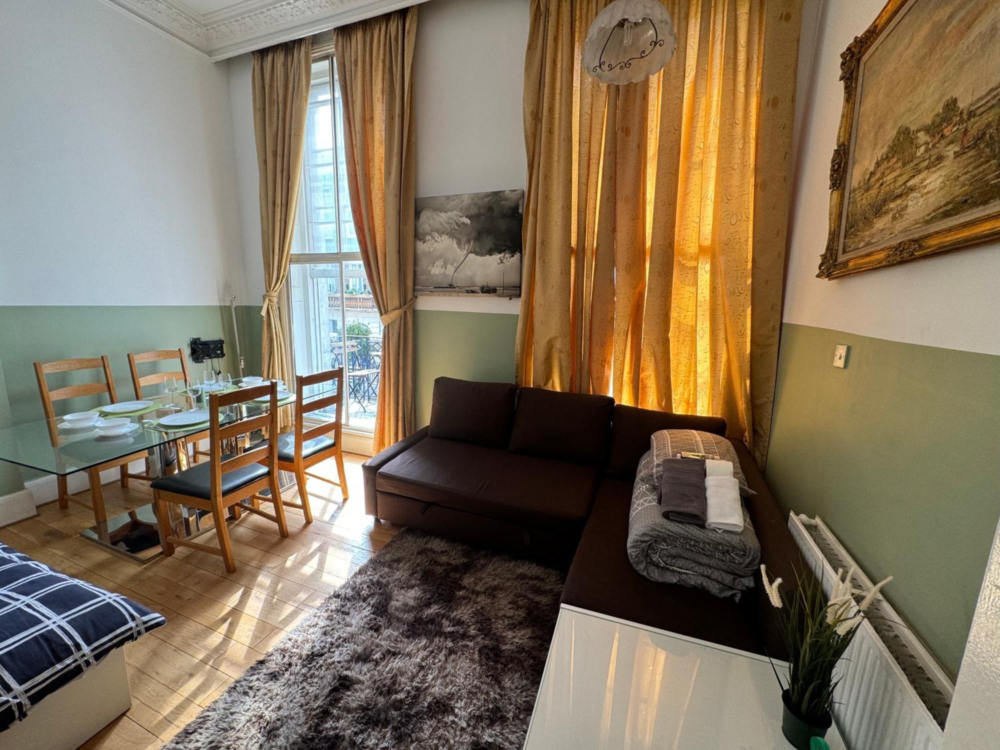לונדון Central And Affordable Flat For 6 People In Zone 1 - Baker Street - With Breakfast Included מראה חיצוני תמונה